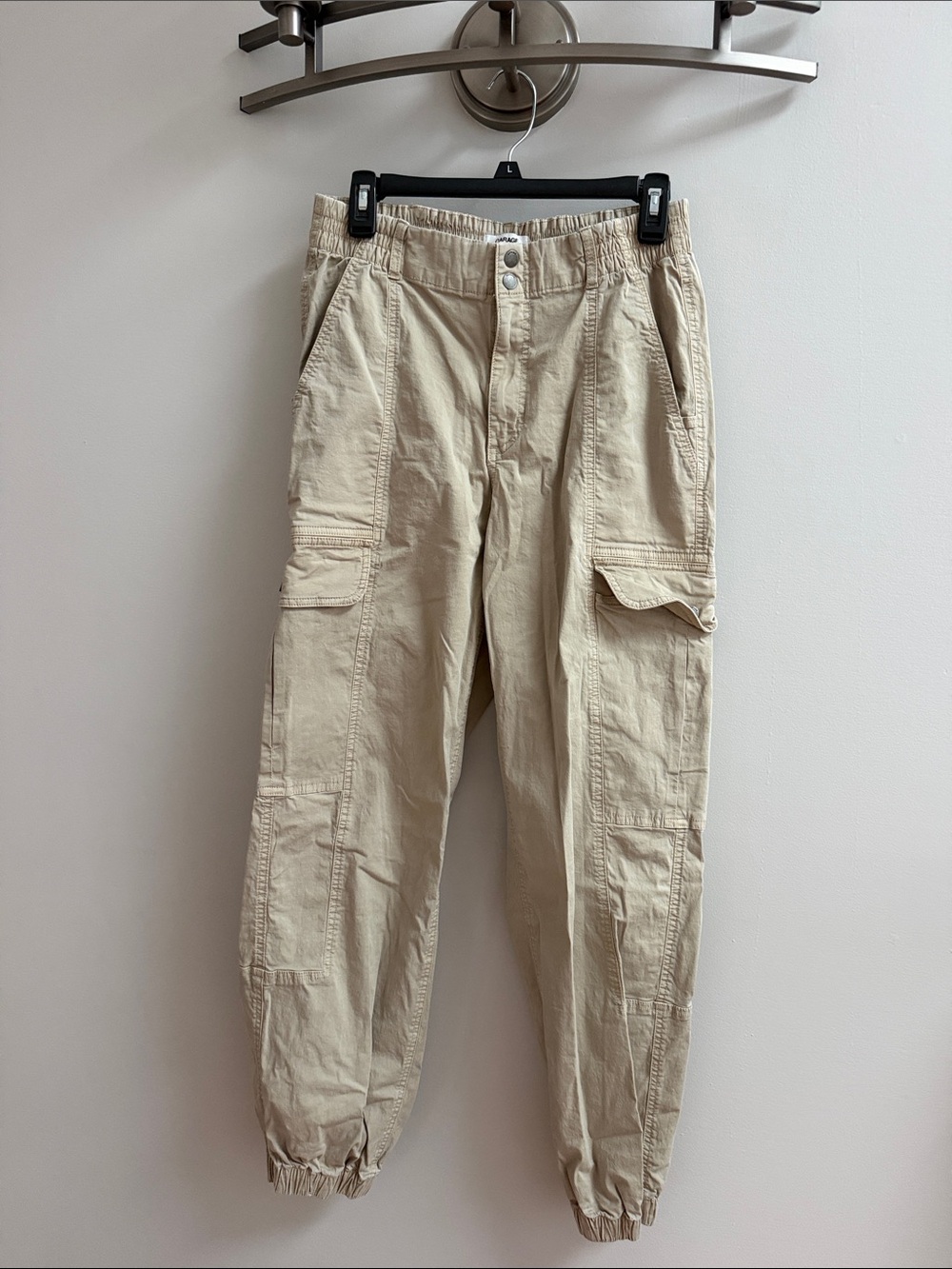 Woman’s garage Beige Cargo Jogger Pants